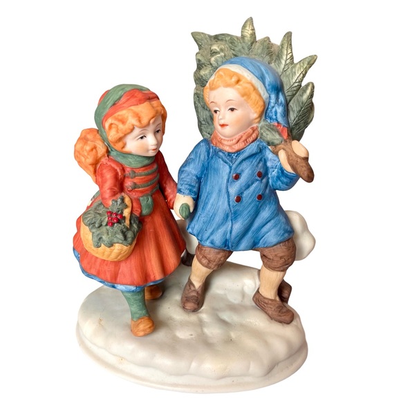 1981 Avon Christmas Memories Porcelain Figurine “Sharing The Christmas Spirit” - Picture 1 of 11